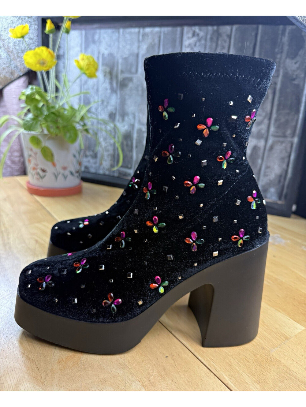 Betsey Johnson Harriet Black Velvet Floral Embroidered Rhinestone Platform 9